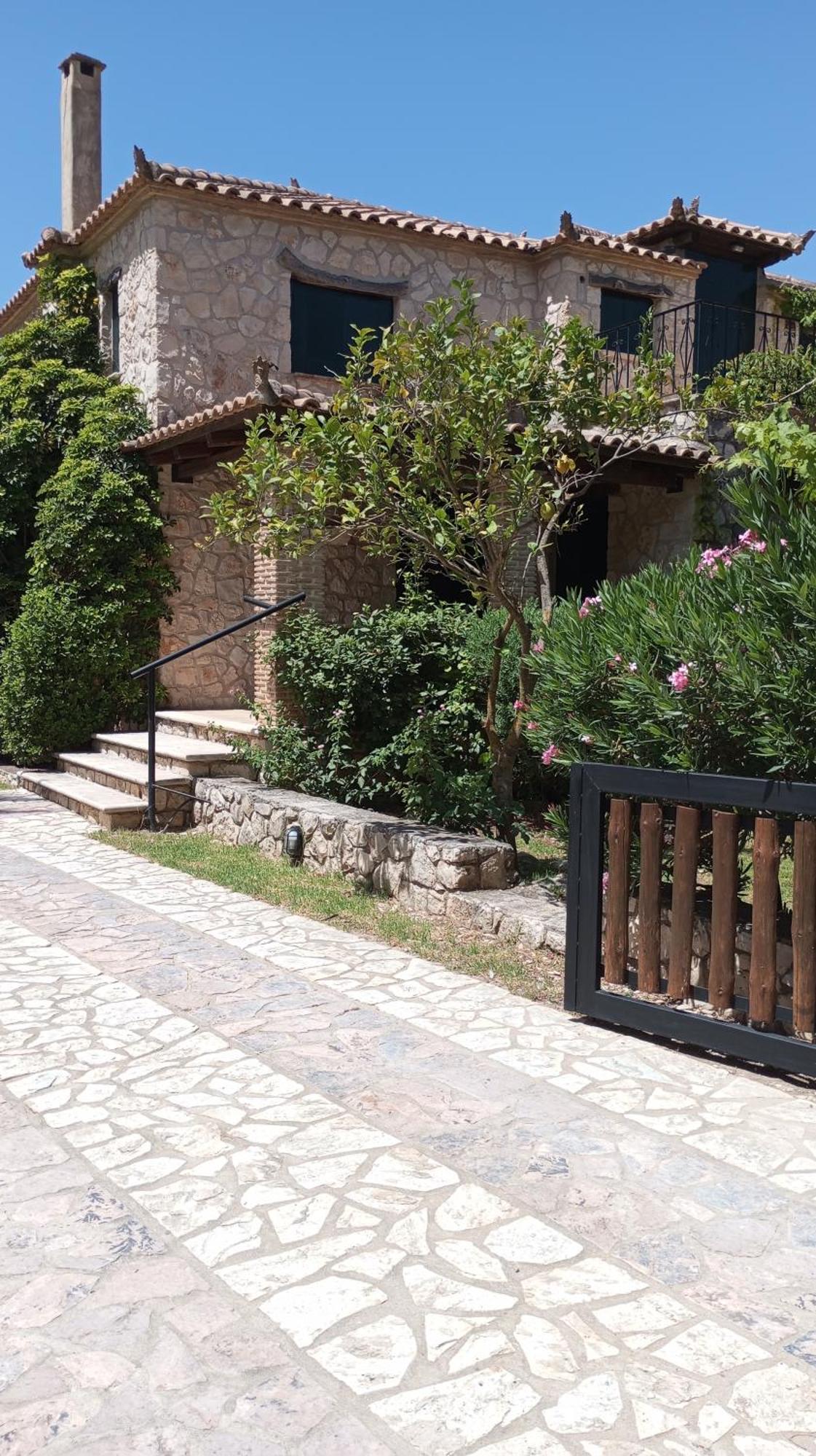 Castello Bellos Villas & Apartments Keri Bagian luar foto